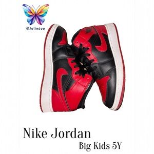 ⭐️Host Pick ⭐️ Air Jordan 1 Mid Red Black White Kids Sneakers